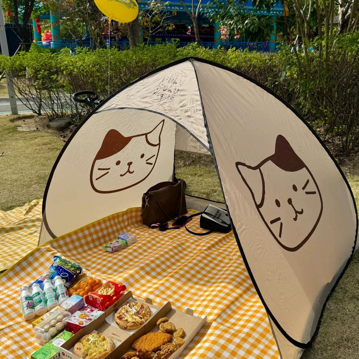 一秒で速やかに折りたたみテントを開く
